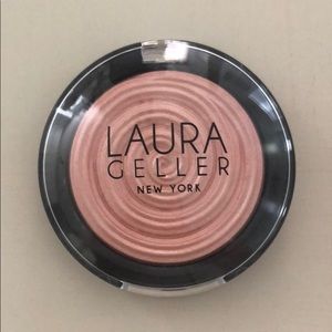 Laura Geller illuminator